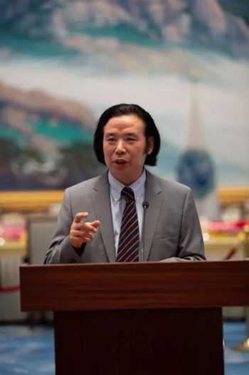 华光陶瓷董事长苏同强致辞