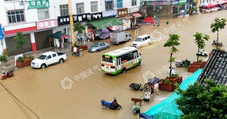 长江中下游多地“热到融化” 台风影响结束东北降雨仍频繁