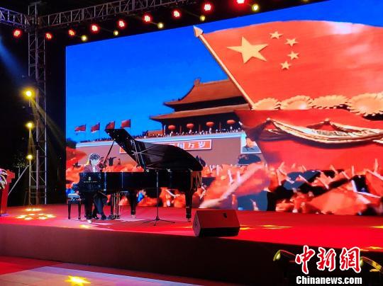 开幕式现场。 王昊昊 摄 开幕式现场。 王昊昊 摄