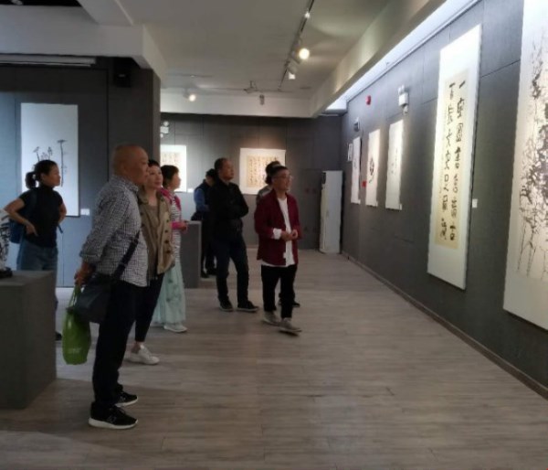 “一艺孤行·冯沫书画作品展”圆满成功